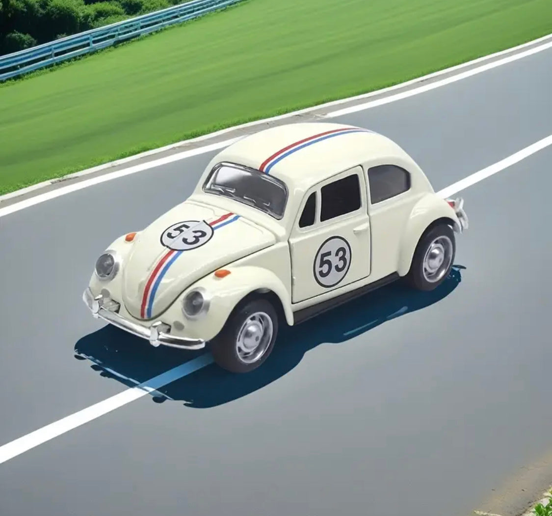 Mini voiture vintage blanche – L’élégance rétro en miniature