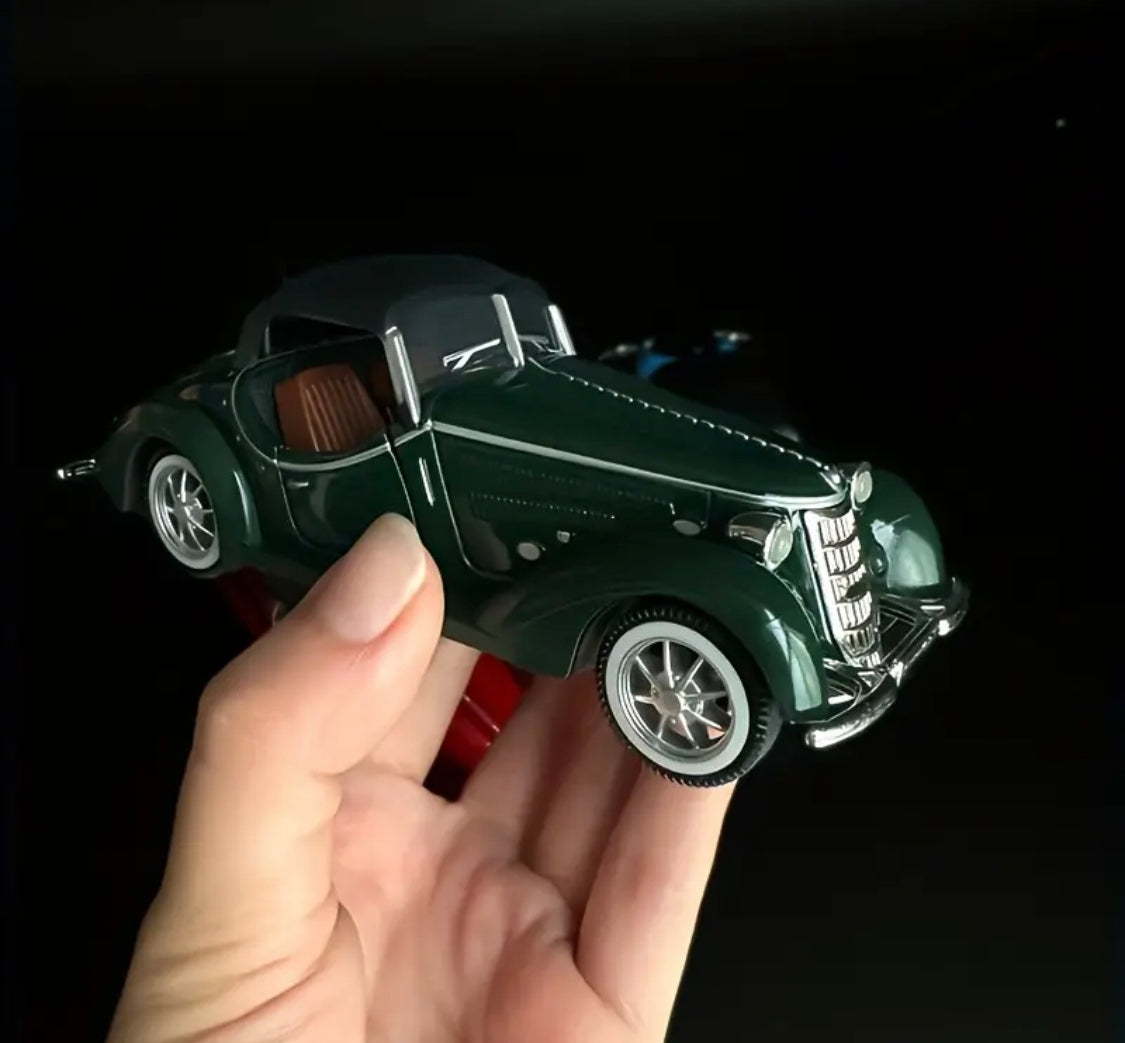 Voiture vintage en alliage d’aluminium – La noblesse du rétro en métal léger