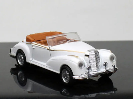 Voiture cabriolet rétro en alliage – L’élégance ouverte du style classique